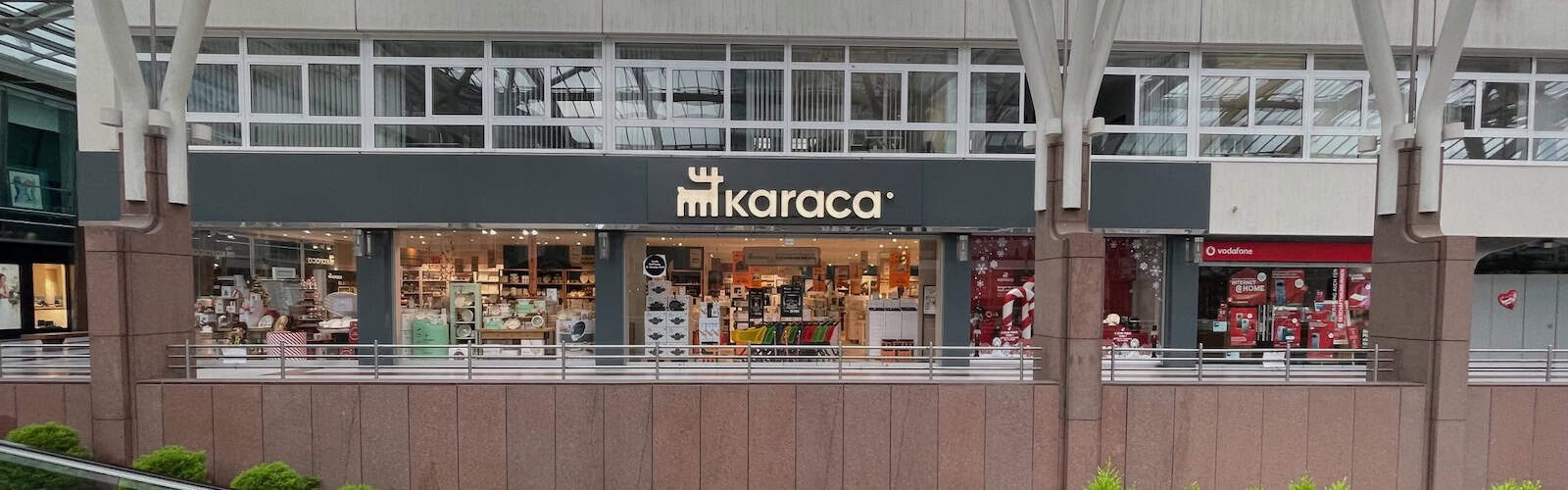 Eingang Karaca Shop NordWestZentrum Frankfurt